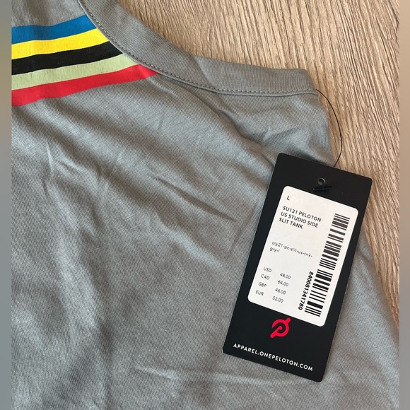 Peloton Tank top Large - Picture 2 of 3